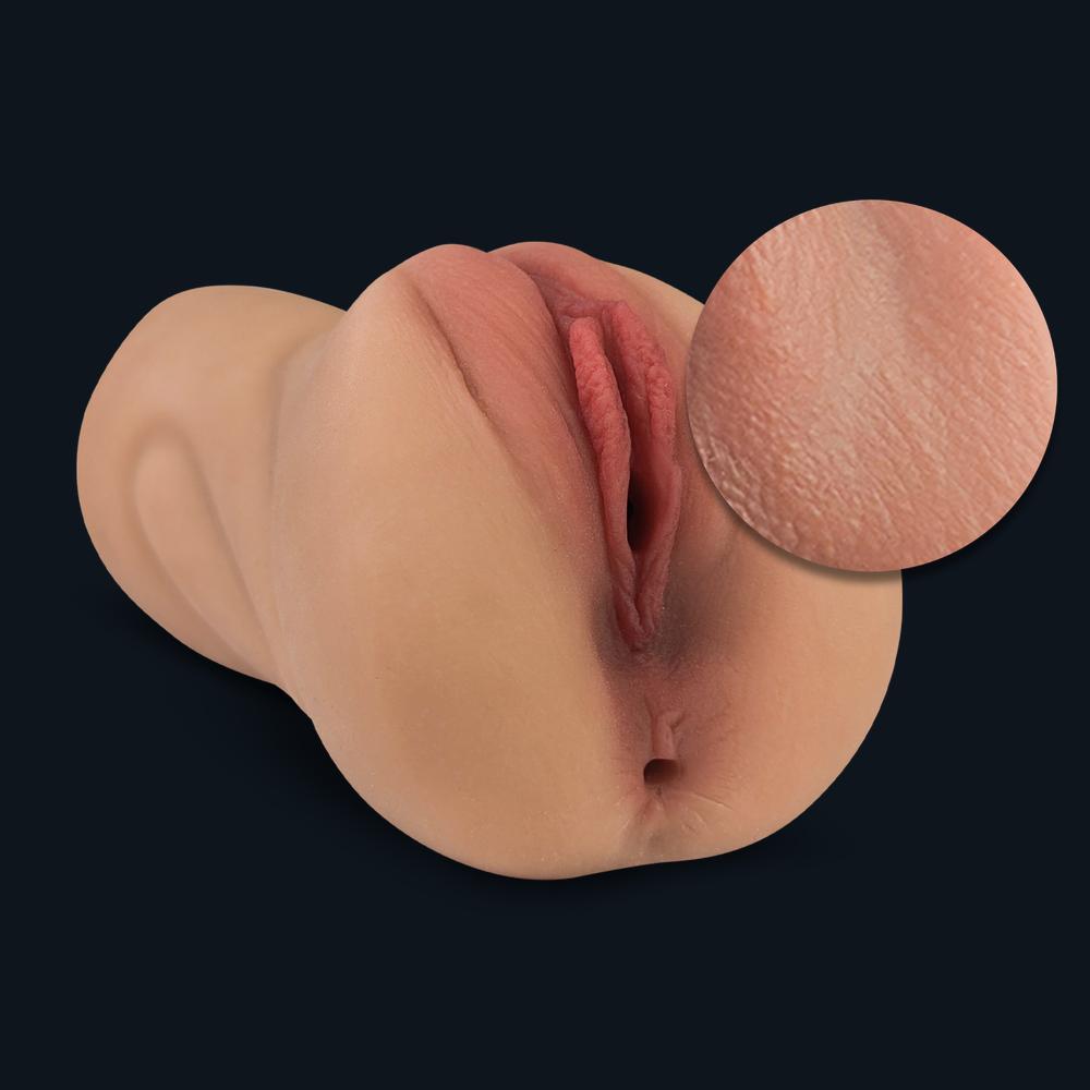 Masturbateur Emily avec gros plan sur la texture de la peau